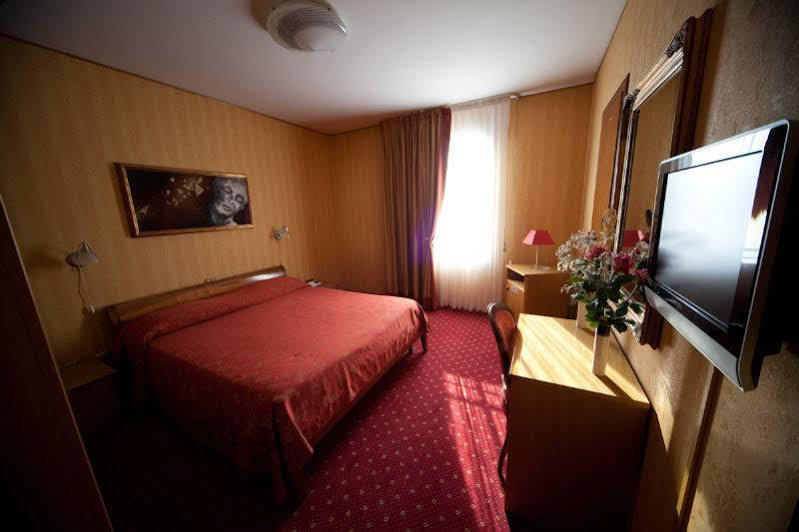 Hotel Sole Castione della Presolana Exterior photo